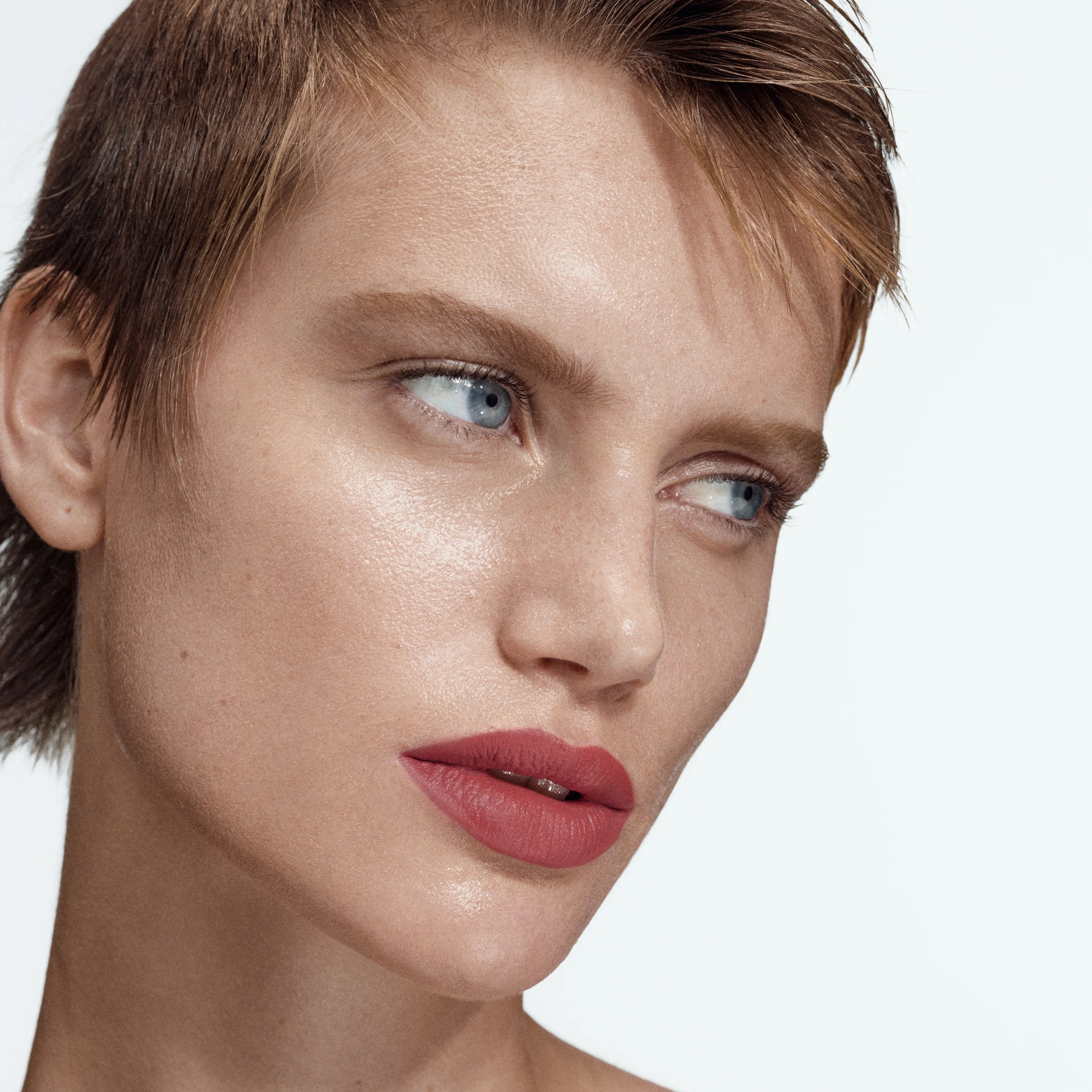 Liquid Lipstick Matte Reunion 109 - Image 5