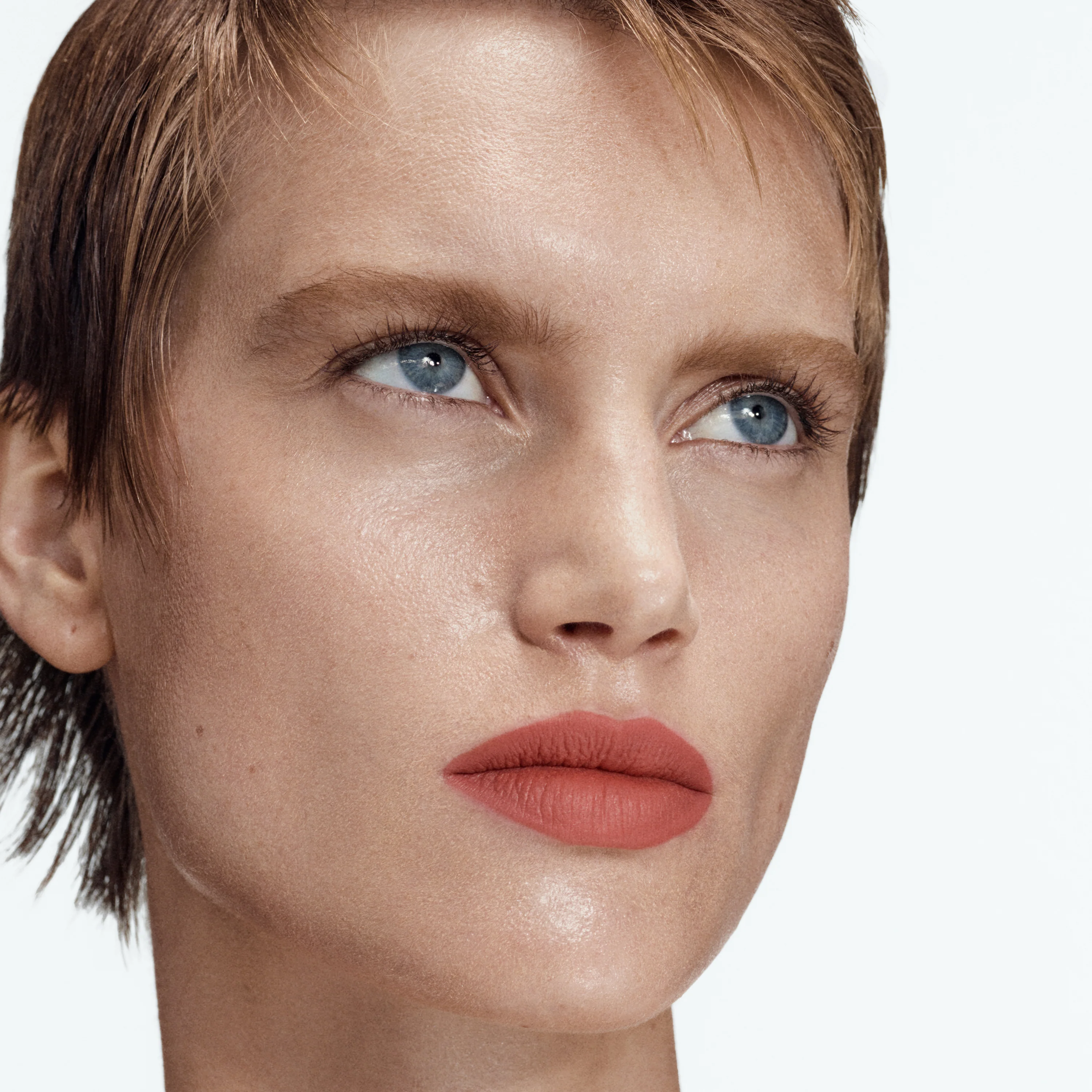 Liquid Lipstick Matte Space in Between 161 - Image 4