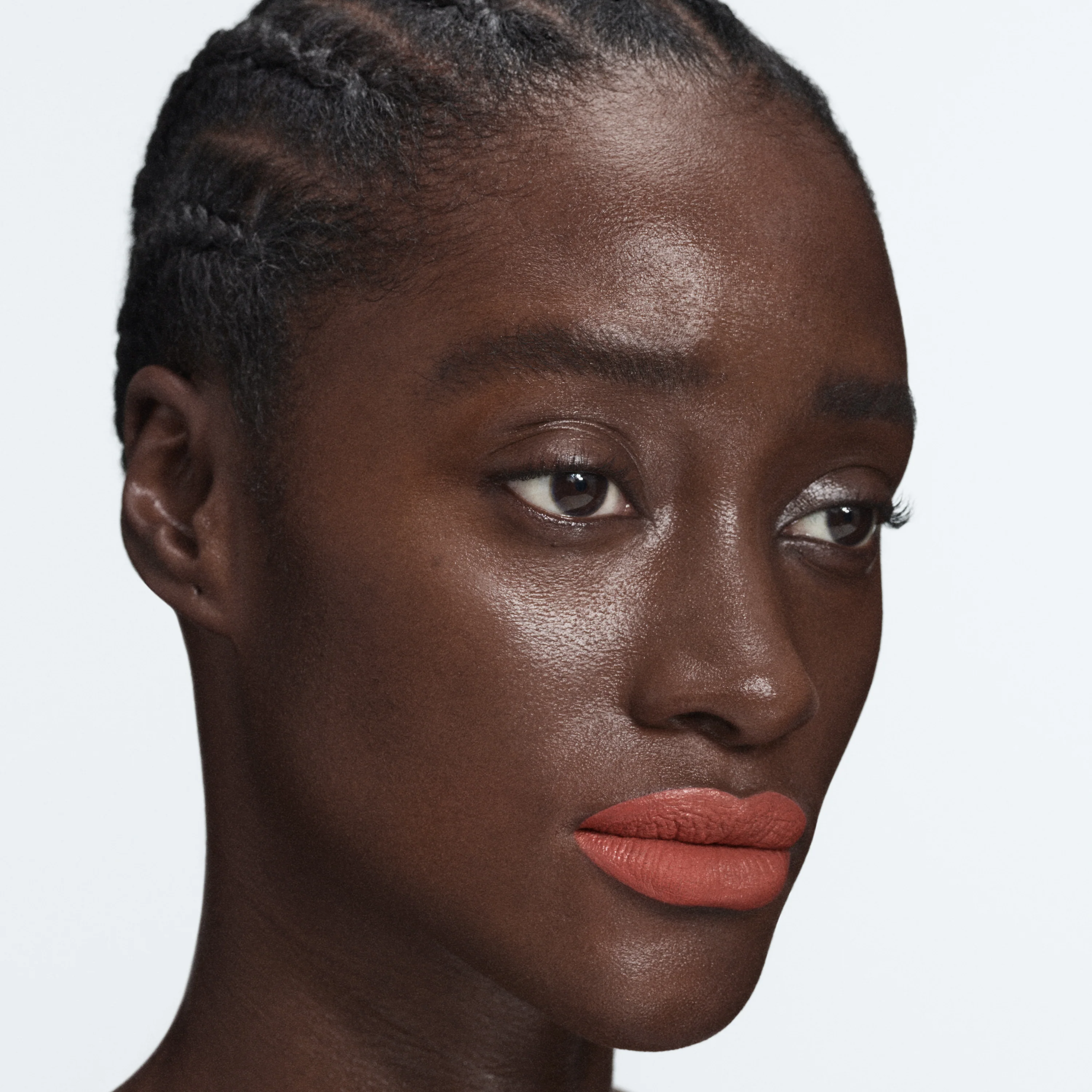 Liquid Lipstick Matte Space in Between 161 - Image 5