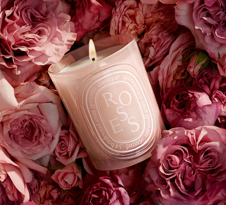Roses Medium Candle 300g - Image 3