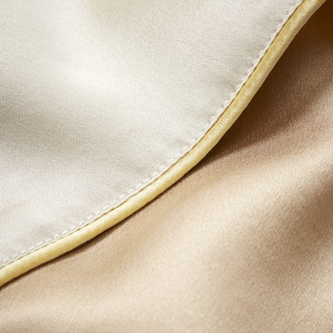 Wild Chamomile Silk Pillowcase - Image 3